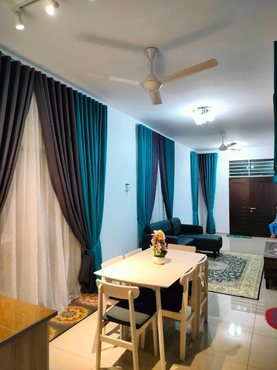 Aiman'S Rose Homestay Teluk Panglima Garang Zewnętrze zdjęcie