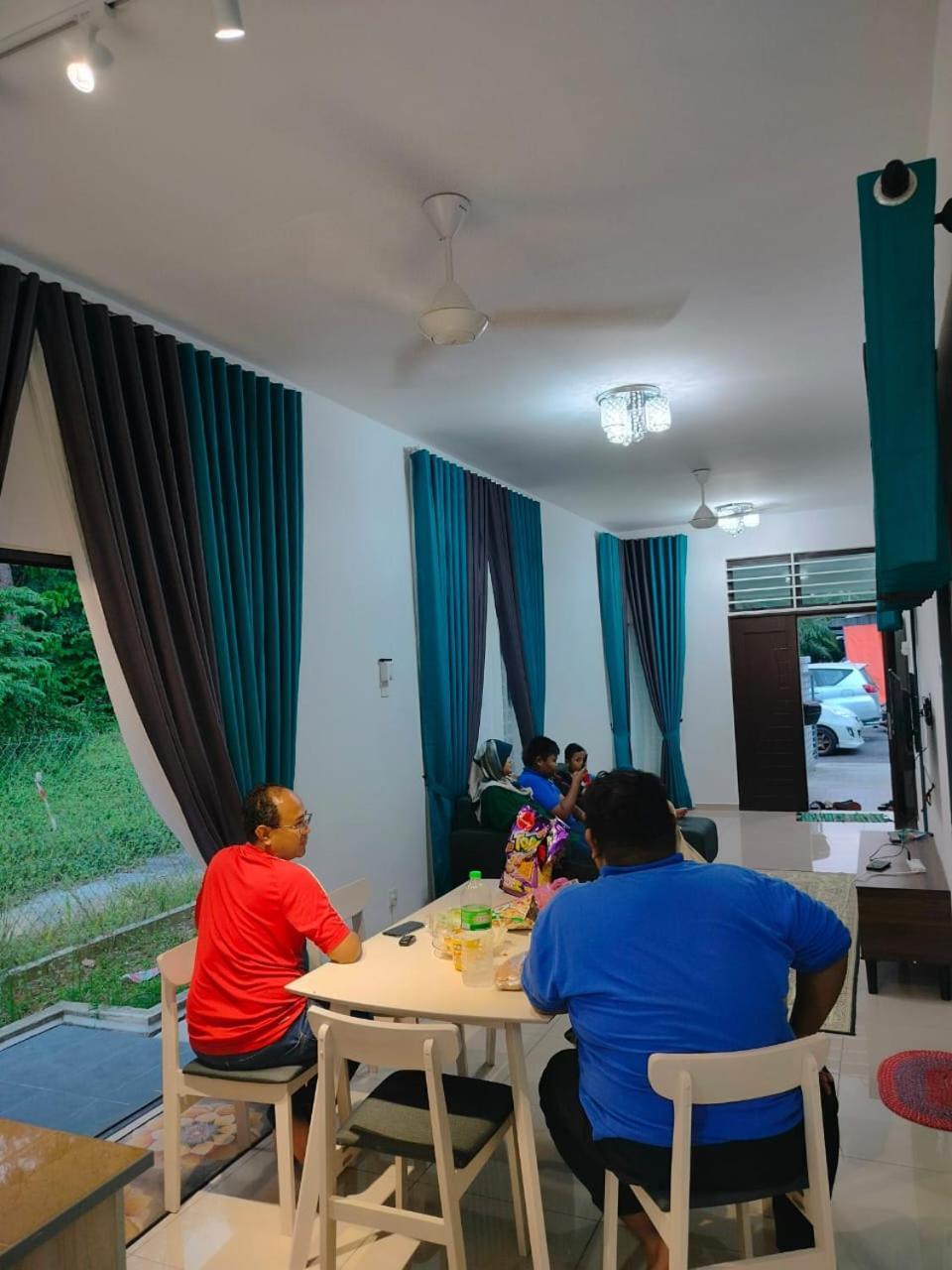 Aiman'S Rose Homestay Teluk Panglima Garang Zewnętrze zdjęcie