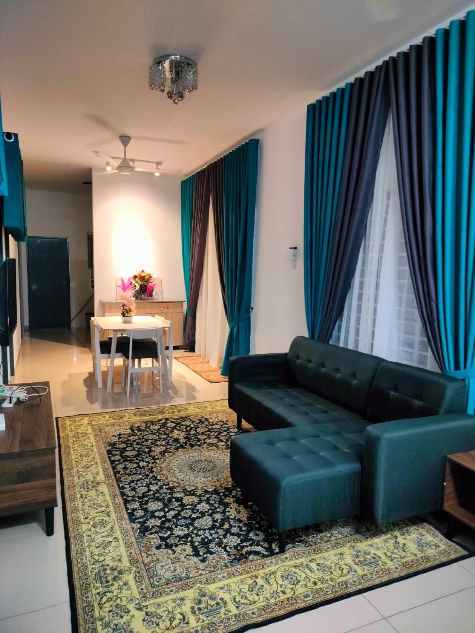 Aiman'S Rose Homestay Teluk Panglima Garang Zewnętrze zdjęcie